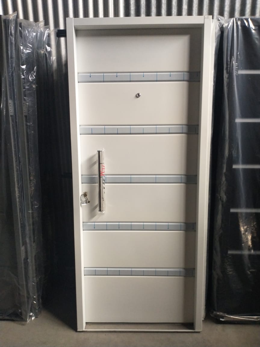 puerta inyectada pesada 80x200cm