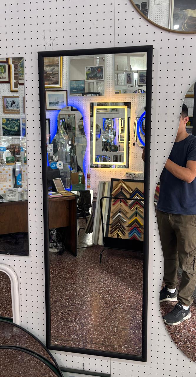 Espejo Bombé con Marco de Madera Color Negro Colgante 120x40 cm