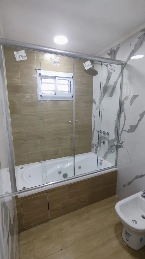 Mampara de 4 hojas 1500 x 1800mm